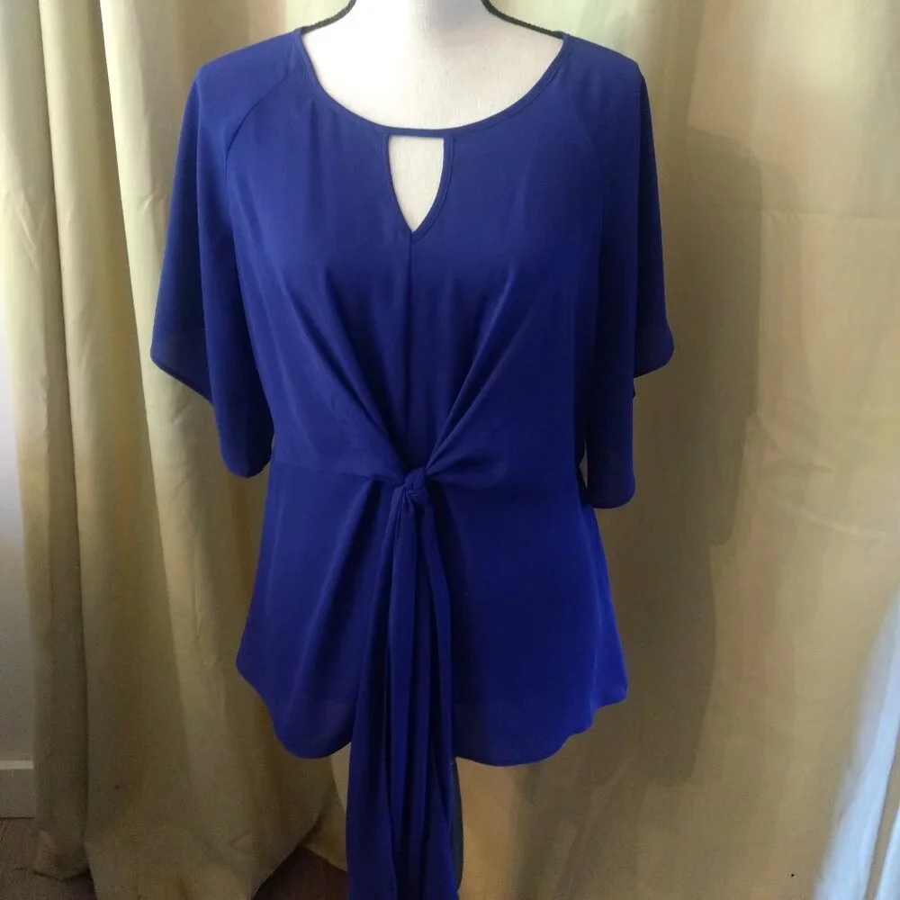 Bold elements blouse - Picture 1 of 3